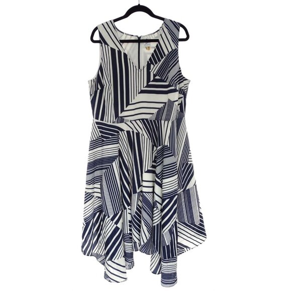 Size 14W 1X NAVY GEO PRINT ASYMMETRICAL HANDKERCHIEF HEM DRESS Summer PLUS SIZE - Picture 3 of 4